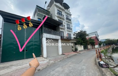 Bán Nhà Bát Khối 11 tỷ 86m ô tô đỗ cửa,vỉa hè view hồ