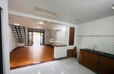 Chủ chuyển công tác cần bán gấp nhà Quận 7 chỉ 7,25 tỷ