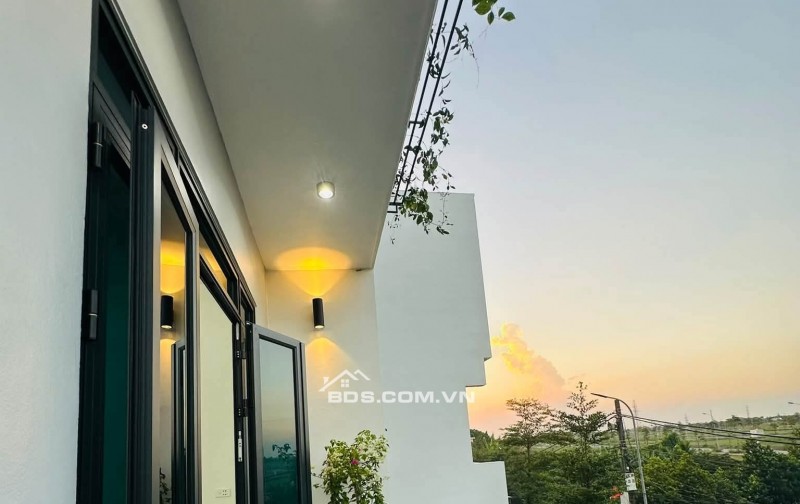 BÁN NHÀ SIÊU ĐẸP 2 MẶT TIỀN  3.5 TỶ 3 TẦNG 60M2 MẶT ĐƯỜNG ĐỆ TỨ