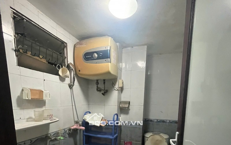 Cho thuê nhà nguyên căn 5 tầng,4 ngủ,3 WC ngõ Linh Quang, Phường Văn Chương, Đống Đa,0912966760