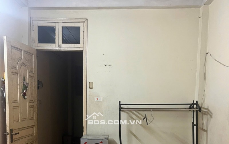 Cho thuê nhà nguyên căn 5 tầng,4 ngủ,3 WC ngõ Linh Quang, Phường Văn Chương, Đống Đa,0912966760