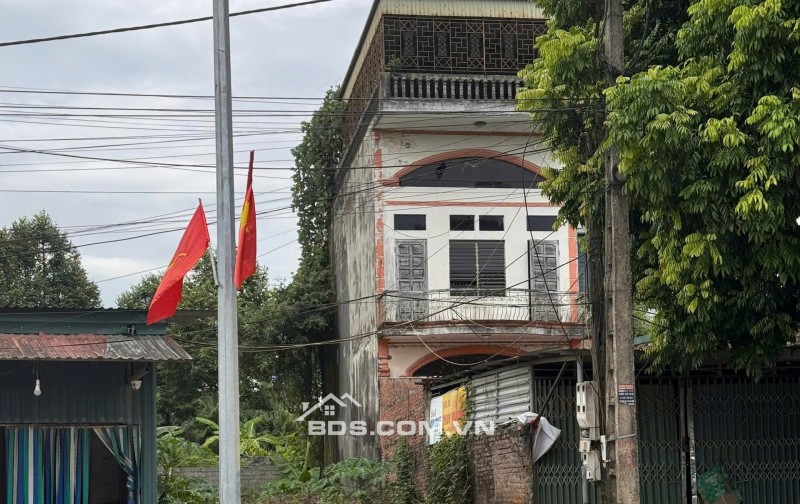 Nổi bật bán lô đất 112m2 full thổ cư mặt đường QL21 đoạn Cố Thổ, Lương Sơn kinh doanh sầm uất