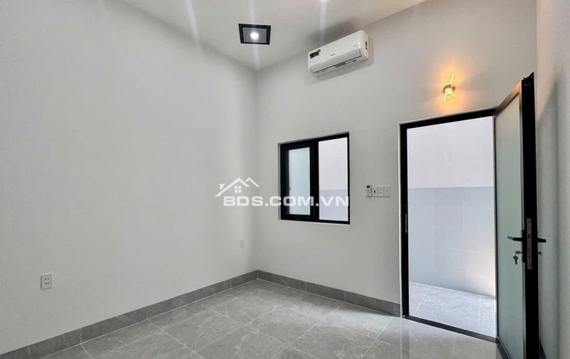 KẸT TIỀN CHỦ CẦN BÁN CĂN CẤP 4 NGAY GẦN ĐỒNG KHỞI CHỈ 350TR