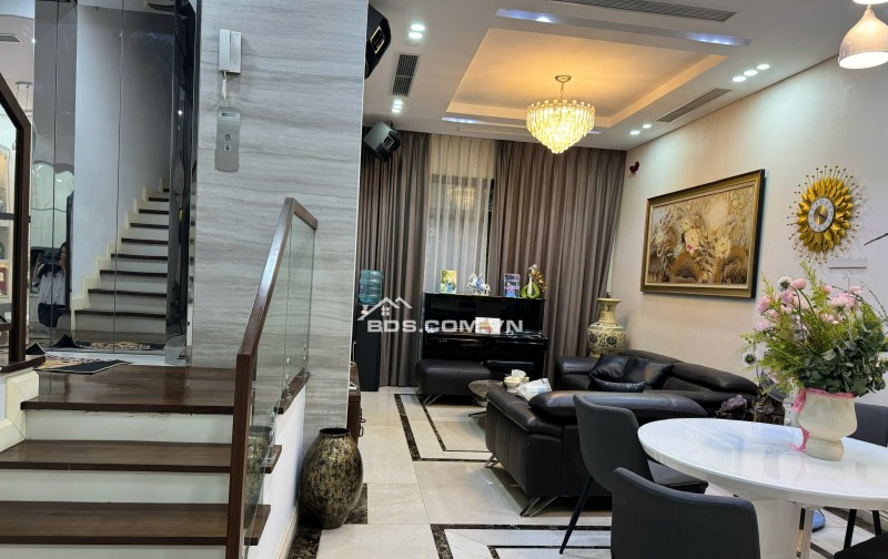 LIỀN KỀ STARLAKE TÂY HỒ TÂY- 4 TẦNG - CẦN TÌM CHỦ NHÂN MỚI-