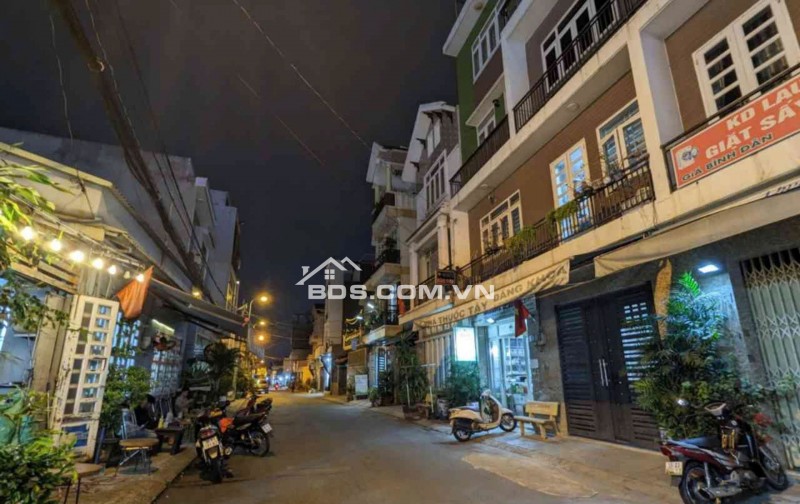  NHÀ NGAY CẦU VƯỢT LINH XUÂN – HXH TRÁNH NHAU – HOÀN CÔNG ĐẦY ĐỦ