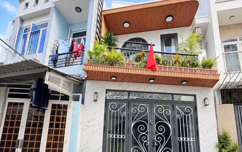 Bán nhà Quận 7 - Bùi Văn Ba 60m2 2tầng 3PN, Nội thất xịn, Ngang 4.3m, Hẻm 4m thông, 7.X tỷ
