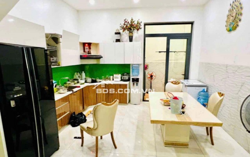  BÁN NHÀ HIỆP BÌNH – 82M² – NGANG 4.5M – 4 TẦNG – HẺM 8M KDC HỒNG LONG 