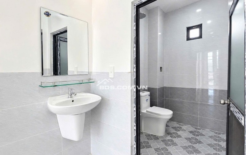 Nhà cấp 4 ngay gần Đường Đồng Khởi 7p - SHR trả trước 350tr