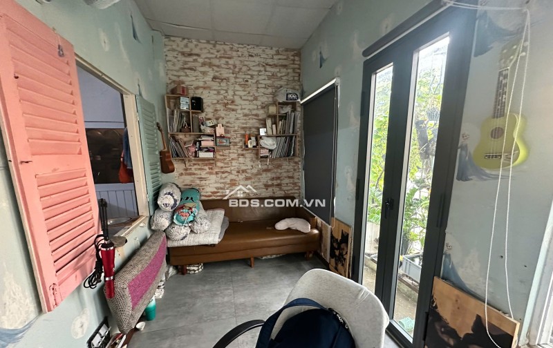 Nhà bán hẻm xe  hơi  diện tích 42.5m  , 10 tỷ 8 ( cách mặt tiền đường chính10m)