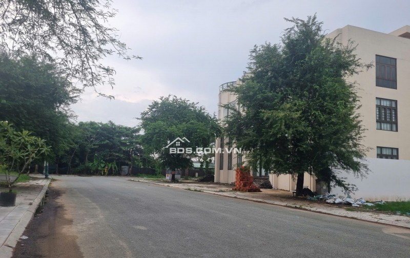 Bán nền biệt thự 357m2 khu Thủ Thiêm Viila q2, đường 20m cách sông SG 1 lô góc
