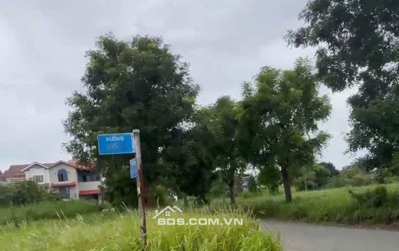 BÁN NHÀ PHỐ LIỀN KỀ KDC 13E LÀNG VIỆT KIỀU – BÌNH HƯNG, TP.HCM