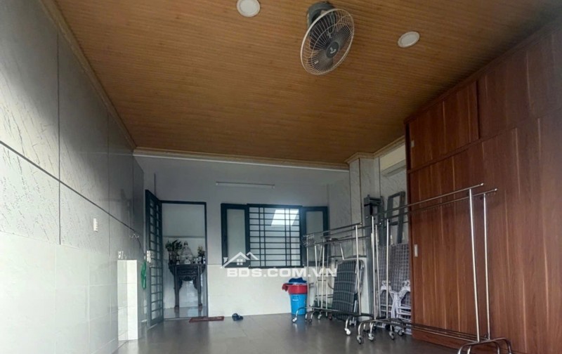 MẶT TIỀN KINH DOANH SÁT CHỢ VẢI TÂN BÌNH. GIÁ 18 tỷ