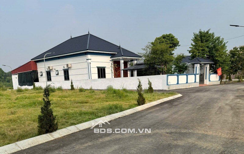Hơn 200tr đất trung tâm Thị trấn Ba Hàng Đồi, xung quanh dân cư hiện hữu