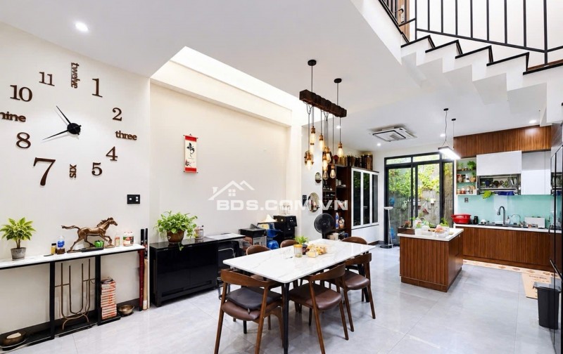 Bán Nhà Chính Chủ Là Kiến Trúc Sư Xây - Huỳnh Tấn Phát- P. Phú Thuận - 3 Tầng - Ngang 5m- Có Ô Lắp Thang Máy, chỉ 7.99 Tỷ