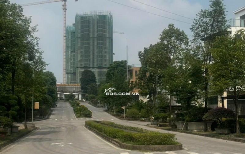 Bán 280m2 khu  đô thị Phú Cát City rẻ hơn so với thị trường,nhà xây sẵn chỉ cần hoàn thiện theo sở thích 0988361490
