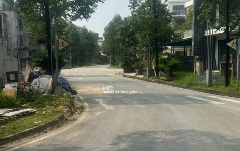 Bán 280m2 khu biệt thự liền kề Phú Cát City cách quốc lộ 21 khoảng 300m 0988361490