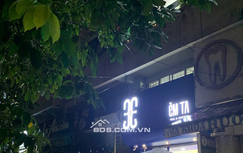 Sang gấp quán cafe trà sữa ngay Lê Hồng Phong Quận 5