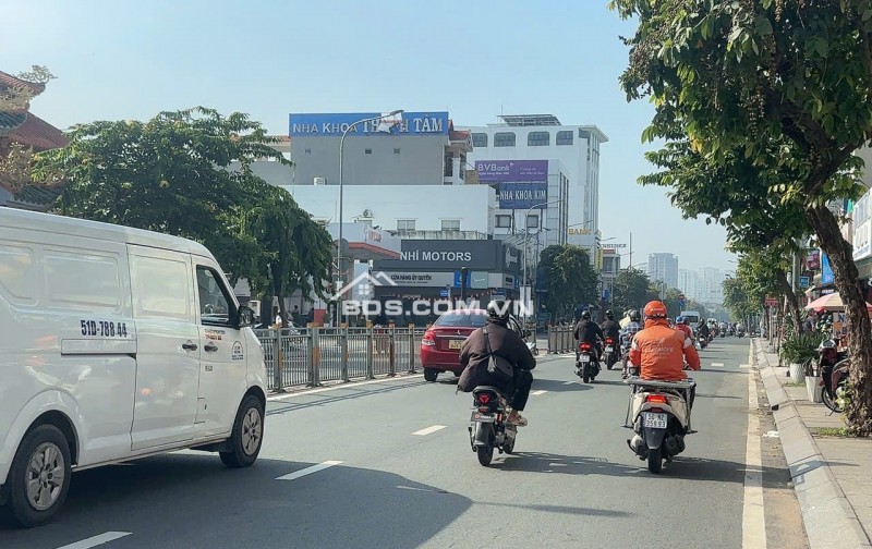 Bán đất tặng nhà ngang 5m HXT tránh 1 sẹc Lũy Bán Bích Tân Phú 75m2 gần trường C3 9.8 tỷ.