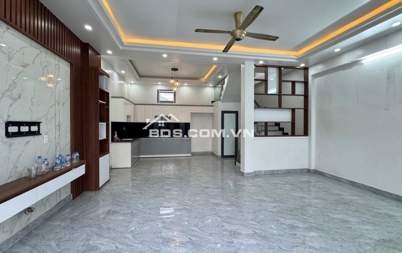 3 TẦNG-NGÕ ÔTÔ ĐỖ CỬA-3 NGỦ KHÉP KÍN - 2,35đ