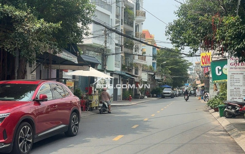 Nhà phố Dương Quảng Hàm hẻm 8m ngang 8m 136m2 tiện làm Biệt thự nghỉ dưỡng nhỉnh 17 tỷ.