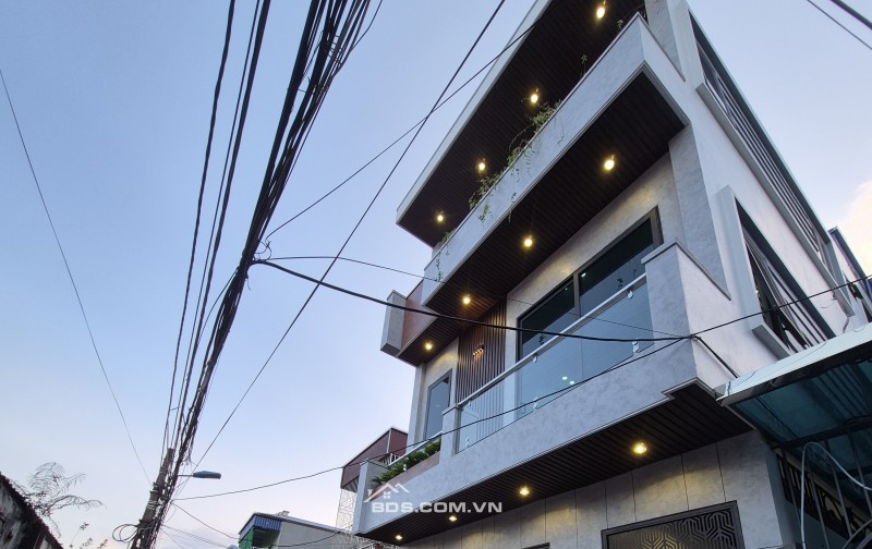 BÁN NHÀ 2.95 TỶ 3 TẦNG 46M2 NGÕ 5M Ô TÔ CHẠY THÔNG ĐƯỜNG TRẦN BÍCH SAN