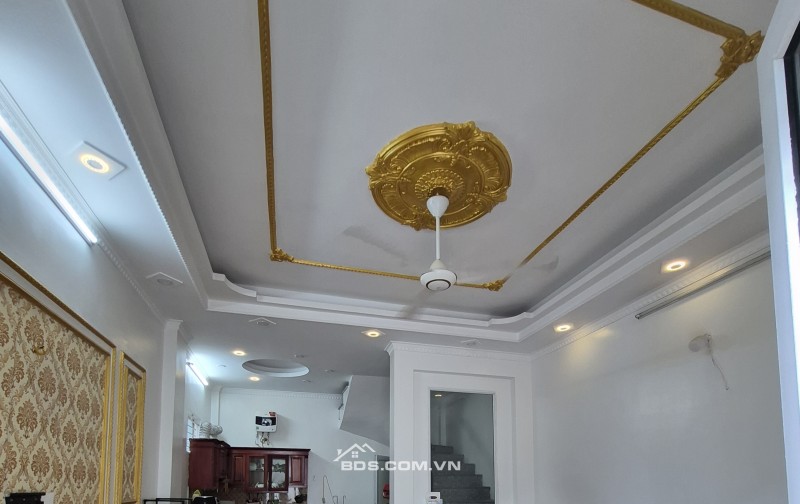BÁN NHÀ ĐẸP 1.85 TỶ 3 TẦNG 43M2 NGÕ RỘNG ĐẸP ĐƯỜNG TÔ HIẾN THÀNH