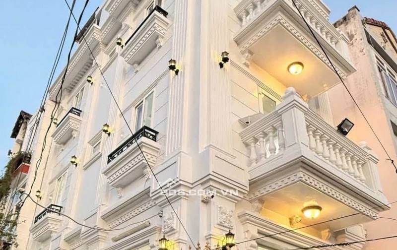 Bán nhà Quận 7 - Huỳnh Tấn Phát 62m2 4tầng 4PN - Ngang 5.7m - Căn góc Ô Tô đỗ Cửa - 8.2 tỷ