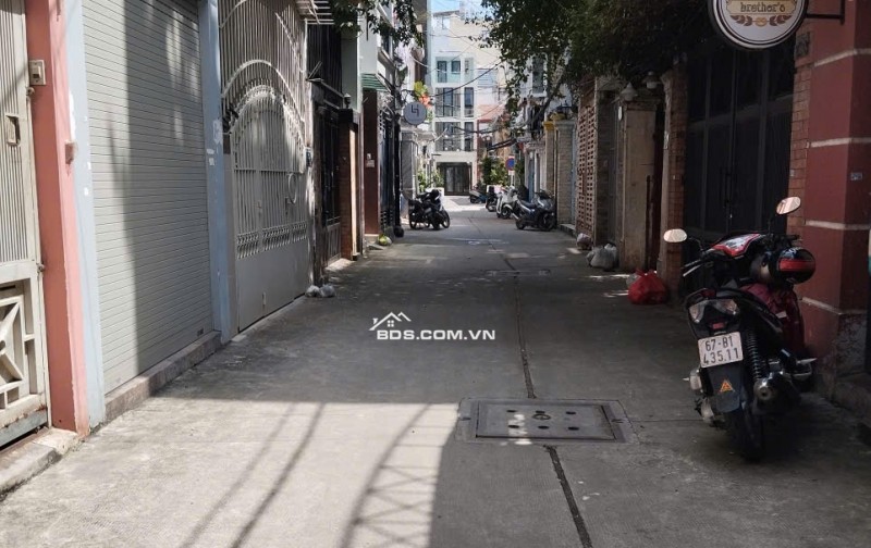 Chính chủ bán nhà mới, nguyên căn 3.4*20m, khu biệt thự, hẻm xe tải 6m, 141/ đường Bàn Cờ P3, Q3, HCM