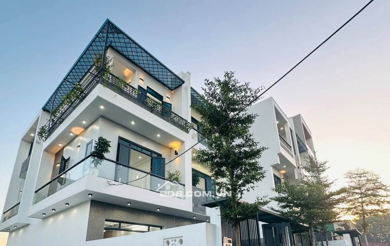 BÁN NHÀ SIÊU ĐẸP 2 MẶT TIỀN  3.5 TỶ 3 TẦNG 60M2 MẶT ĐƯỜNG ĐỆ TỨ