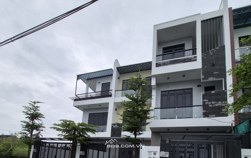 BÁN NHÀ SIÊU ĐẸP 3.2 TỶ 3 TẦNG 61M2 MẶT ĐƯỜNG ĐỆ TỨ