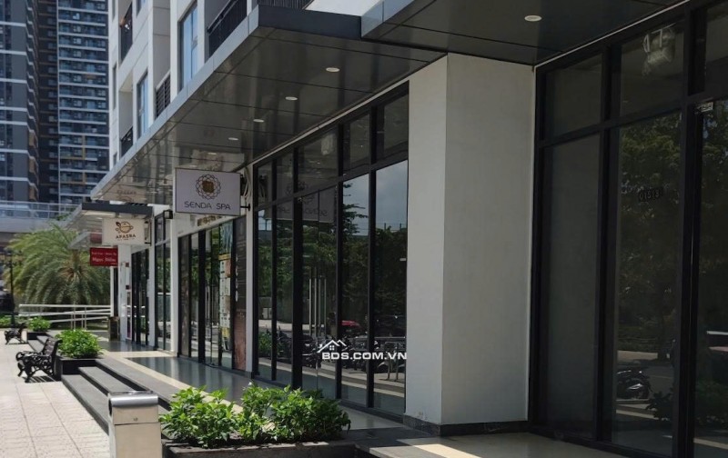Chính chủ cần bán shophouse ngang 8m ngay Vinhomes Grand Park có thu nhập ngay chỉ 12 tỷ.