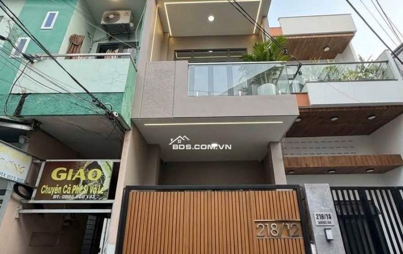 Nhà 3 tầng, kiệt Đống Đa 6m, kiệt rộng thông thoáng có thể kinh doanh, thông ra được đường Lý Tự Trọng, nhiều tiện nghi xung quanh..