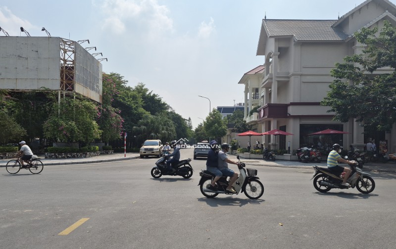 BÁN NHÀ MẶT ĐƯỜNG HOÀNG HOA THÁM 3 TẦNG 34M2 GIÁ 3.8 TỶ