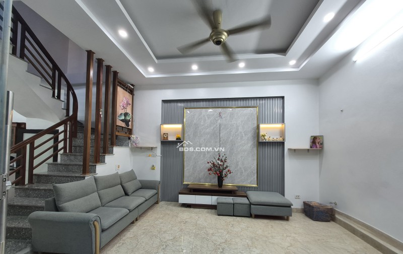BÁN NHÀ ĐẸP 2.58 TỶ 3 TẦNG 50M2 ( ĐÔNG BẮC ) NGÕ ĐƯỜNG TRƯỜNG CHINH
