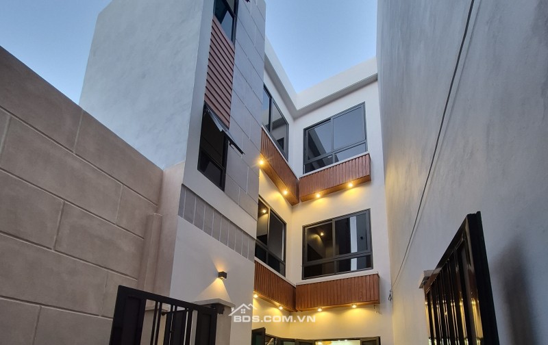 BÁN NHÀ ĐẸP 1.88 TỶ 3 TẦNG 72M2 ( TÂY NAM ) NGÕ TRẦN THÁI TÔNG