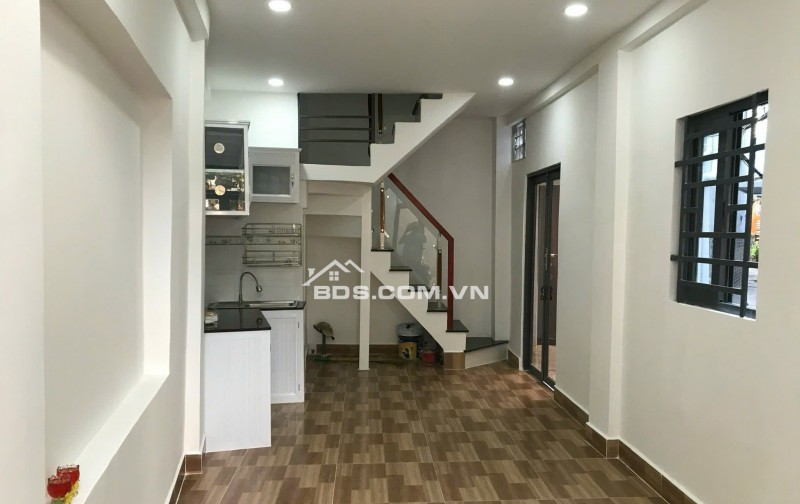 Bán nhà hẻm xe tải Trần Hưng Đạo P2 Quận 5 đúc 3 tầng