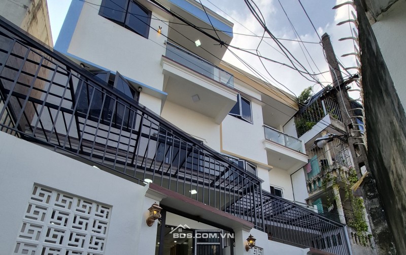 BÁN NHÀ ĐẸP 2.5 TỶ 3 TẦNG 68M2 NGÕ THÔNG ĐƯỜNG CÙ CHÍNH LAN