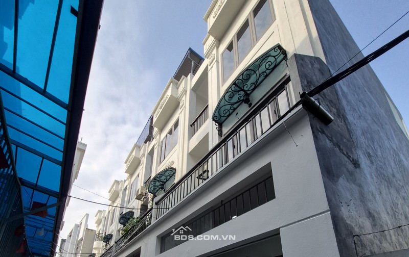 BÁN NHÀ ĐẸP 2.2 TỶ 3 TẦNG 50M2 ( ĐÔNG NAM ) NGÕ RỘNG ĐƯỜNG KÊNH
