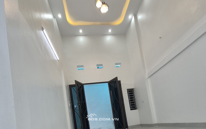 BÁN NHÀ ĐẸP 1.48 TỶ 2.5 TẦNG 31M2 ( TÂY NAM ) NGÕ ĐƯỜNG THÁI BÌNH