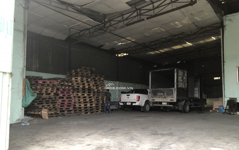 Cho thuê kho xưởng 500m2, Mt Ql1A gần ngã tư Ga Q12