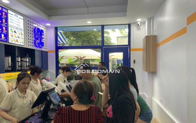 Sang gấp quán cafe trà sữa ngay Lê Hồng Phong Quận 5
