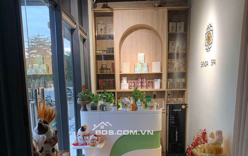 Chính chủ cần bán shophouse ngang 8m ngay Vinhomes Grand Park có thu nhập ngay chỉ 12 tỷ.