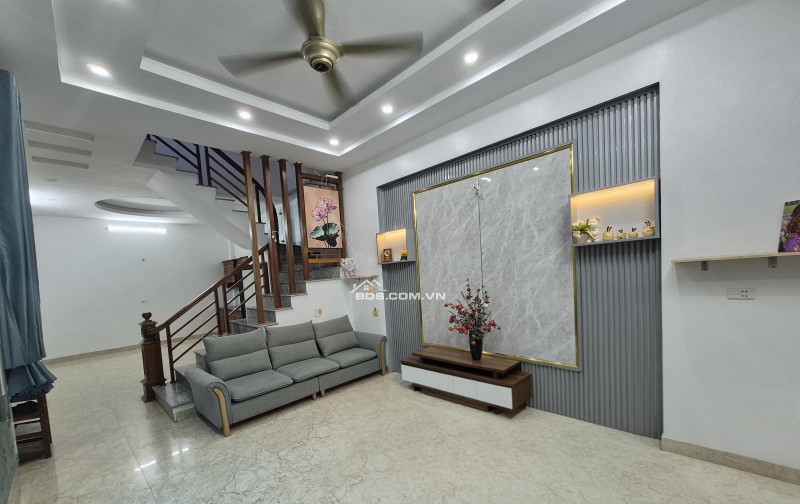 BÁN NHÀ ĐẸP 2.58 TỶ 3 TẦNG 50M2 ( ĐÔNG BẮC ) NGÕ ĐƯỜNG TRƯỜNG CHINH