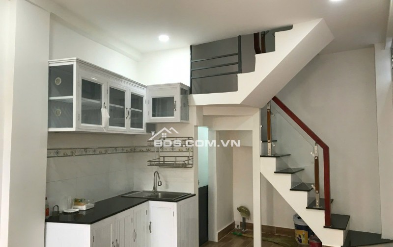 Bán nhà hẻm xe tải Trần Hưng Đạo P2 Quận 5 đúc 3 tầng