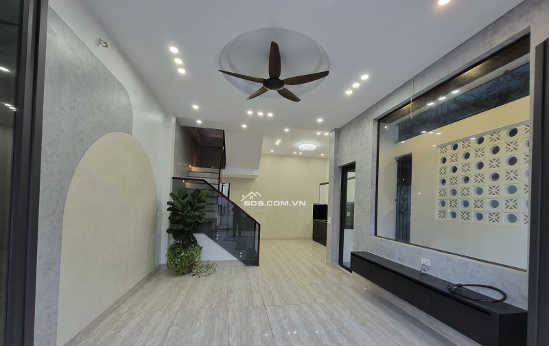 BÁN NHÀ 2.95 TỶ 3 TẦNG 46M2 NGÕ 5M Ô TÔ CHẠY THÔNG ĐƯỜNG TRẦN BÍCH SAN