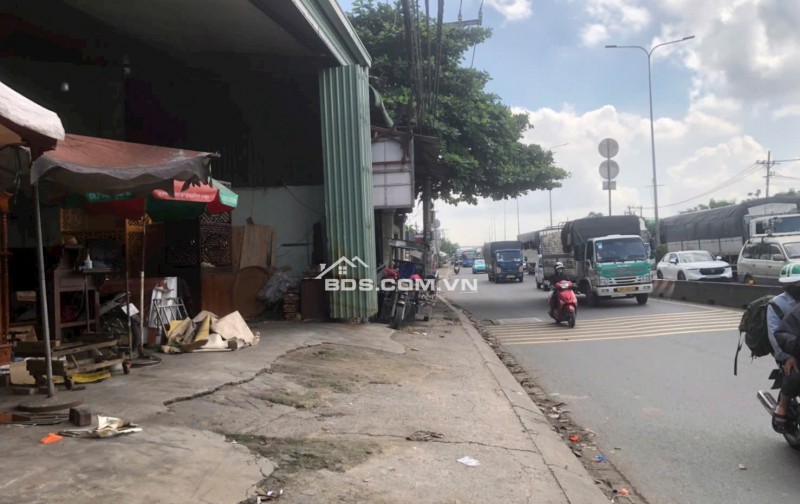 Cho thuê kho xưởng 500m2, Mt Ql1A gần ngã tư Ga Q12