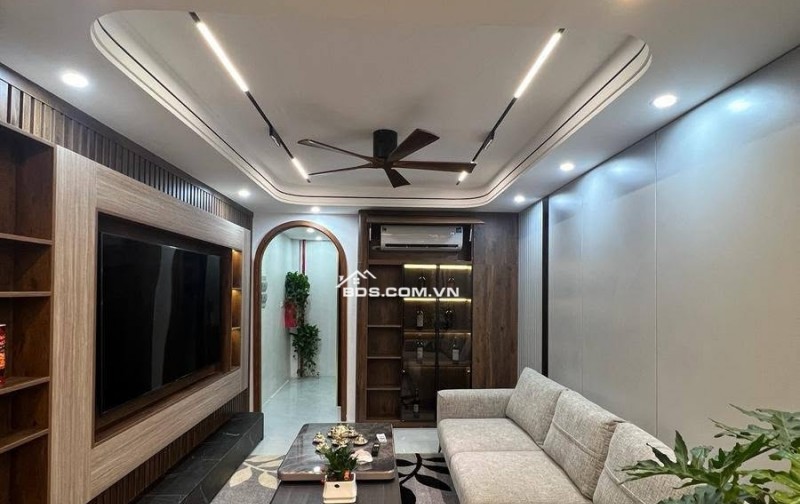 Bán Nhà Tây Sơn, Đống Đa 35/41m, 6 tầng, mt 4m, giá 12.3 tỷ.