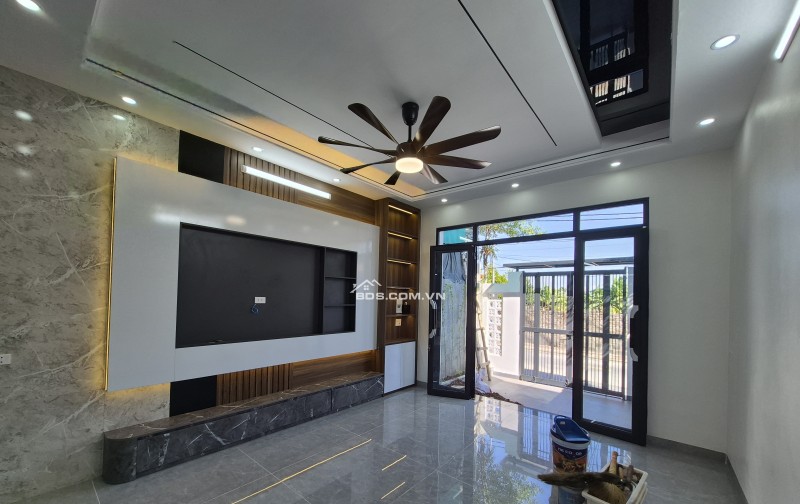 BÁN NHÀ SIÊU ĐẸP 3.2 TỶ 3 TẦNG 61M2 MẶT ĐƯỜNG ĐỆ TỨ