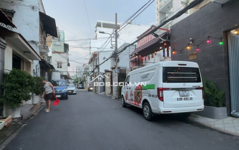Bán đất tặng nhà ngang 5m HXT tránh 1 sẹc Lũy Bán Bích Tân Phú 75m2 gần trường C3 9.8 tỷ.