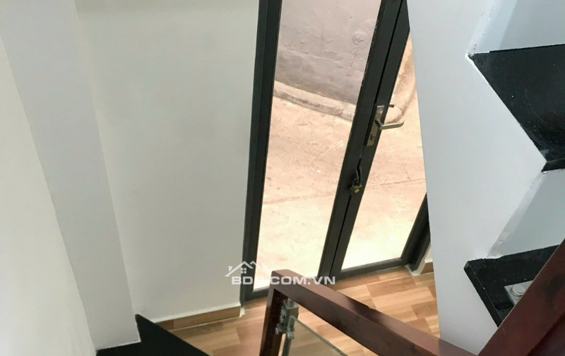 Bán nhà hẻm xe tải Trần Hưng Đạo P2 Quận 5 đúc 3 tầng